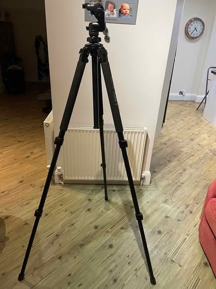 Photo of free Tripod (Leigh on sea SS9) #1