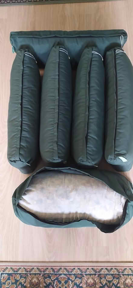 Photo of free gardenista patio furniture cushions (Southbourne (BH6)) #3