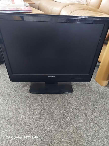 Photo of free TV (Twyford RG10) #3
