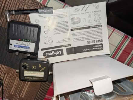 Photo of free TV aerial satellite finders and fixing kit (Emmer Green RG4) #1