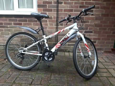 Photo of free Apollo Tokko Boys Hybrid Bike 24" (Pleasant Valley CB11) #2