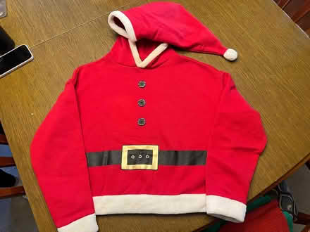 Photo of free H&M Christmas Sweatshirt / Medium (Wood Ridge) #1