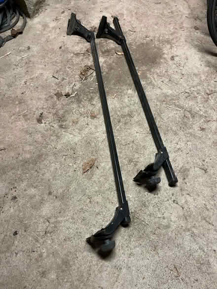 Photo of free Thule car racks (South End Newburyport border) #1