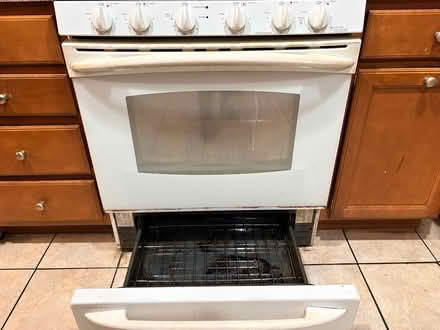 Photo of free Gas stove (Hyattsville, MD) #3