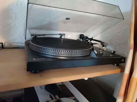 Photo of free LP Turntable (New Radnor LD8) #1