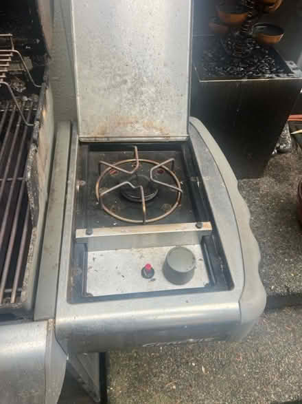 Photo of free Weber Genesis natural gas grill (Spanaway) #3