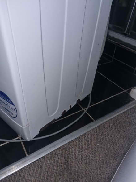 Photo of free Washing machine (Mitcham CR4) #2