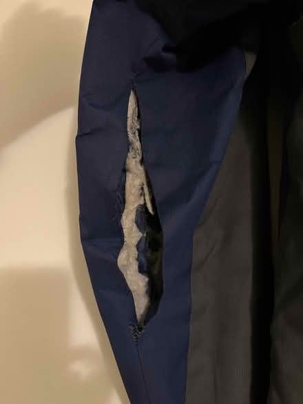 Photo of free Mountain Warehouse ski jacket thick winter coat age 13 (South Tonbridge TN11) #3