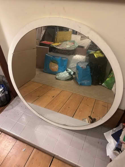 Photo of free Round mirror (Stroud, GL5) #1