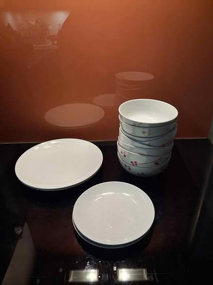 Photo of free Assorted Plates & Bowls (Guildford (Bellfields), GU1) #1