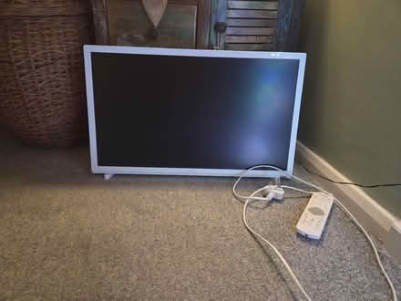 Photo of free White basic tv (Emsworth PO10) #1