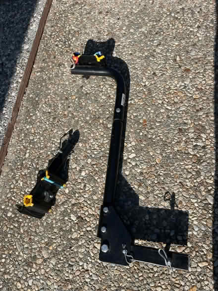 Photo of free Bike hitch for 4 (94022) #1