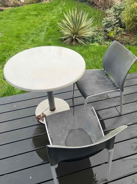 Photo of free Outdoor table and 4 chairs (Northcourt OX14) #1