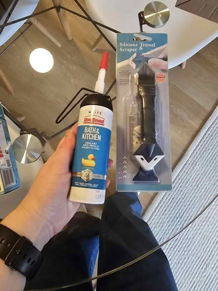 Photo of free silicone scraper and silicone (N5 Highbury) #2