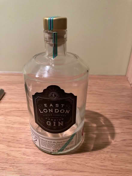 Photo of free Gin bottle (GU14) #1