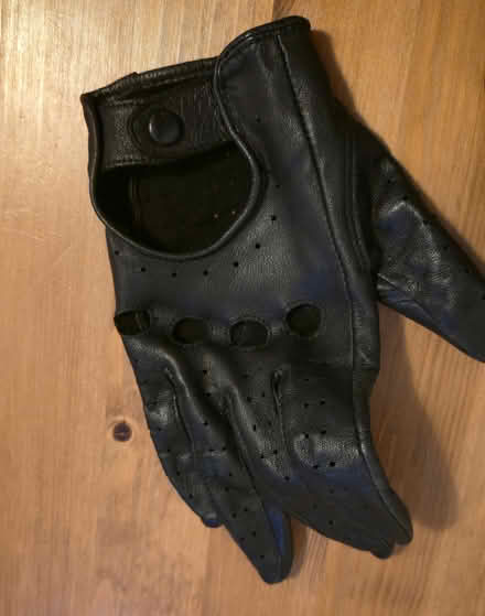 Photo of free Leather Gloves (Ramsey) #1