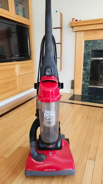 Photo of free Upright vacuum (Kanata Lakes) #1