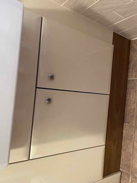 Photo of free Cloakroom Bathroom Suite (Chester CH3) #4