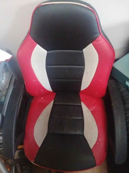 Photo of free Gaming Chair (Parkstone BH14) #1