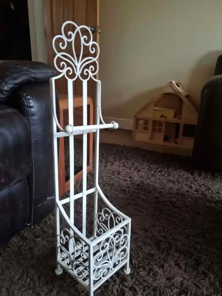 Photo of free French toilet roll holder (Fox Street CO7) #1