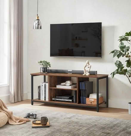 Photo of free TV stand (Kensington W8) #4