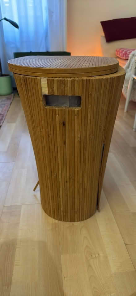 Photo of free Laundry basket (Barnsbury N1) #4