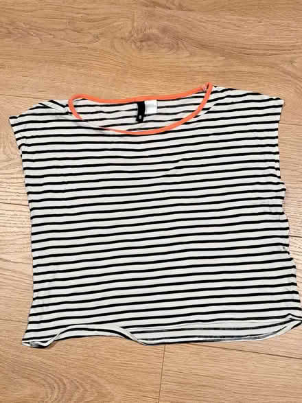 Photo of free H&M t shirt (Southend SS2) #1