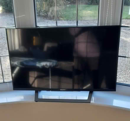 Photo of free 32" colour tv (Hinxworth) #1