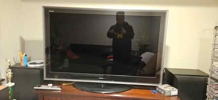 Photo of free 48 inch Toshiba tv (13 1/2 and Farmington) #1