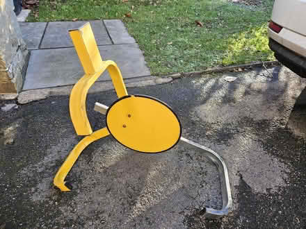 Photo of free Wheel clamp (Spacey Houses HG3) #1