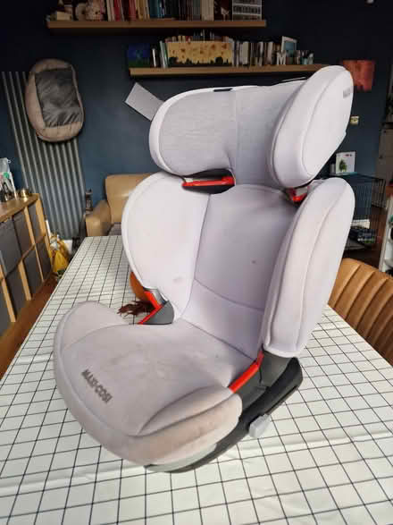 Photo of free Car seat Maxi Cosi Rodifix (Ecclesall S11) #2