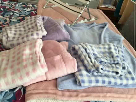 Photo of free Lounge sets/ back rest (Fintry DD4) #1