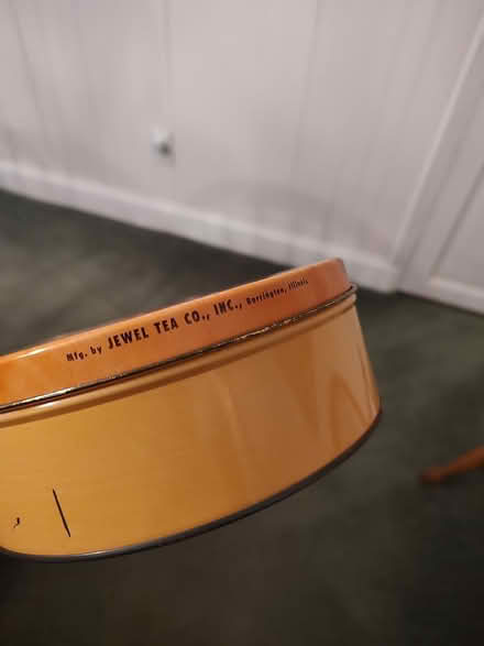 Photo of free Vintage tin (Odenton) #1