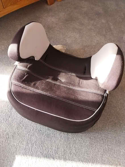 Photo of free Child's car booster seat (Allestree DE22) #1
