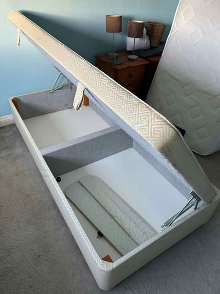 Photo of free Pair of single ottoman/jaws beds (Northcourt OX14) #4