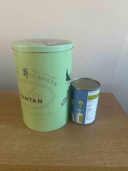 Photo of free Empty biscuit tin (Old Woking GU22) #1