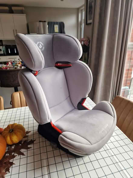Photo of free Car seat Maxi Cosi Rodifix (Ecclesall S11) #1