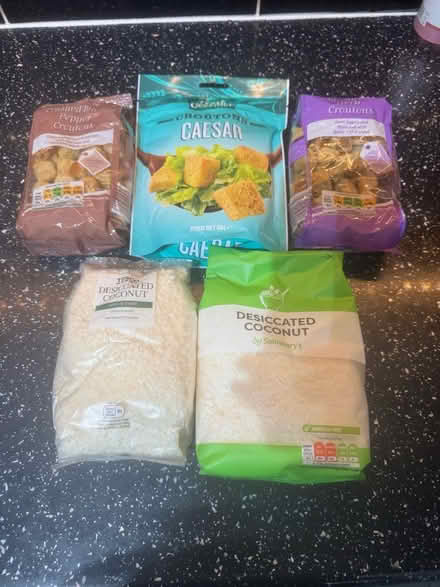 Photo of free Croutons for soup and desiccated coconut (Cutteslowe OX2) #1