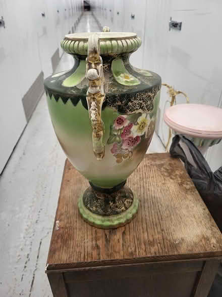 Photo of free Vase (L36) #4