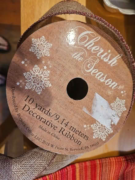 Photo of free decorative ribbon (Roxbury) #1