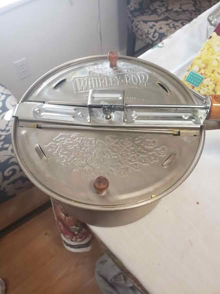 Photo of free sweet & salty kettle corn (Oak Park) #3