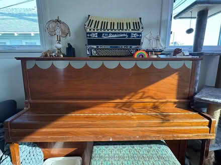 Photo of free Upright piano (Zaferia) #1