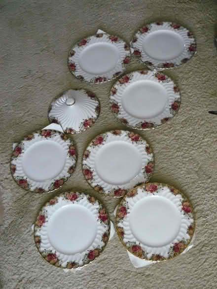 Photo of free 7 x H Aynsley "old country roses" design plates 9" & 10" (Kempsey WR5) #1