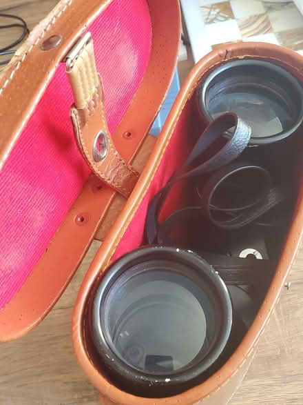 Photo of free Vintage binoculars (Hillsborough S3) #3