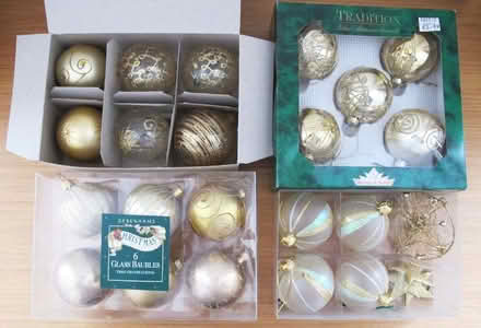 Photo of free Gold Christmas tree decorations (Caldecott OX14) #2