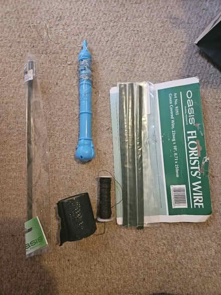 Photo of free Wreath making items (RG4) #4