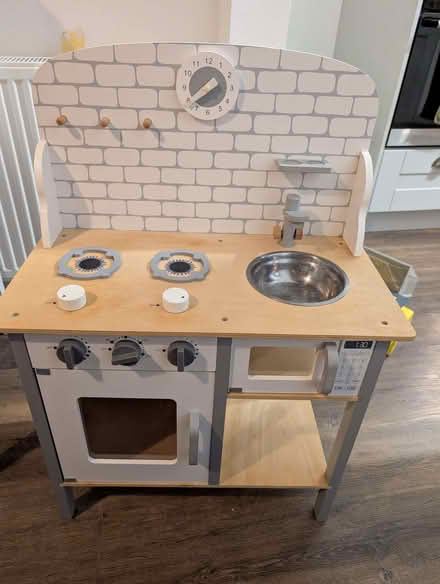 Photo of free Wooden play kitchen (Earlsdon CV5) #2