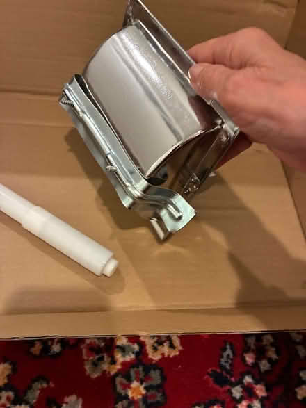 Photo of free In-wall toilet paper holder (Fremont, near Lenin statue) #2