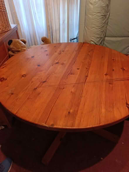 Photo of free Round table (Northwood HA6) #1