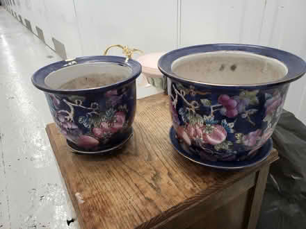 Photo of free Ornamental style planters (L36) #1